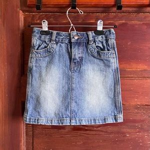 3/$20💥8 Vintage B.U.M. Equipment Jean Skirt, Faded Denim Pink Stitching Pockets